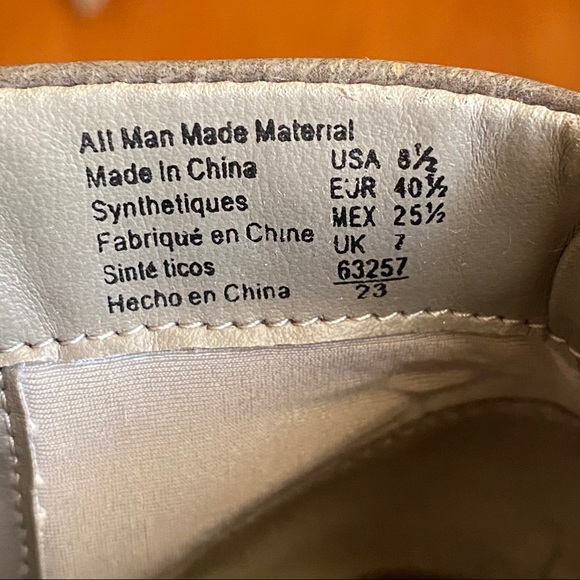 Fioni olive green button detail bootie - Picture 16 of 16